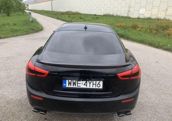 Maserati Ghibli cena 85900 przebieg: 102000, rok produkcji 2015 z Warszawa małe 106